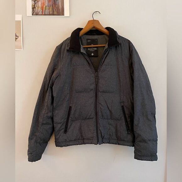 Gap Gray Winter Edition Puffer Jacket - Picture 2 of 11